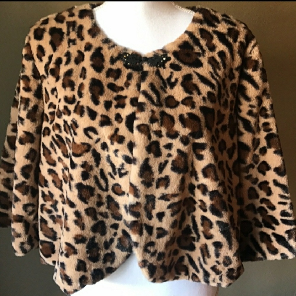 Leopard print shrug/jacket- $12